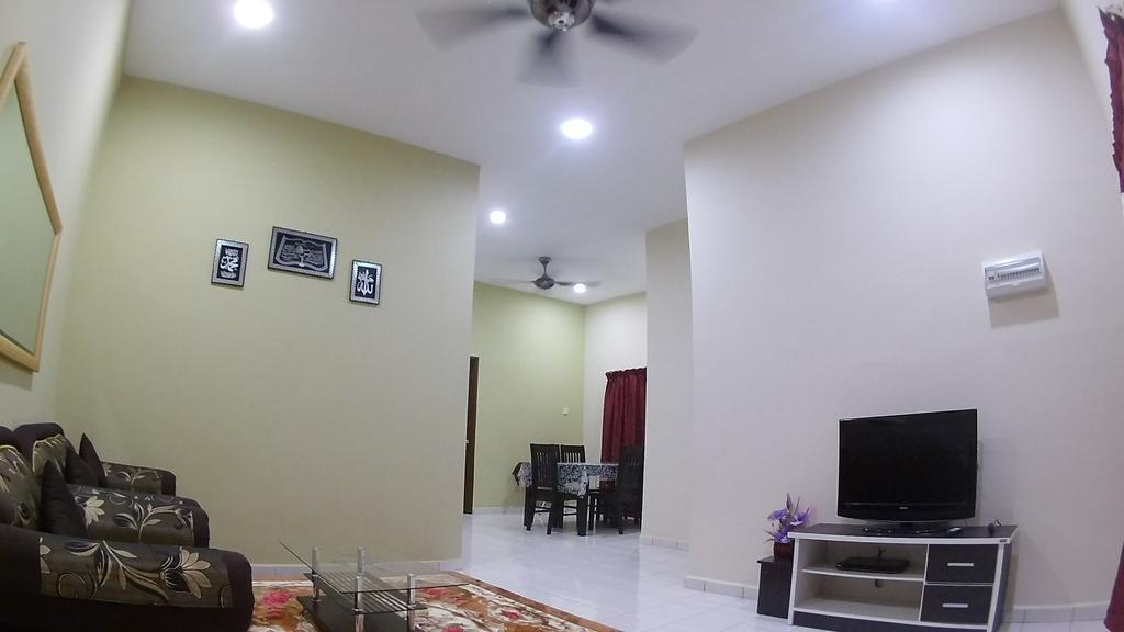 Homestay Selinsing Simpang Ampat Semanggol Exterior foto