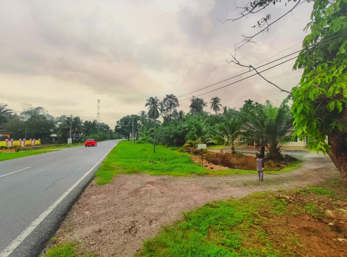 Homestay Selinsing Simpang Ampat Semanggol Exterior foto